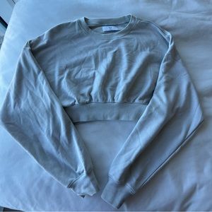 aritzia tan size medium cropped crewneck